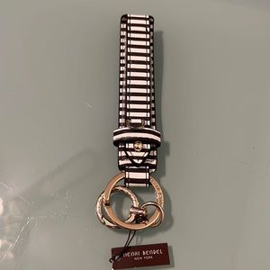 Henri Bendel key chain